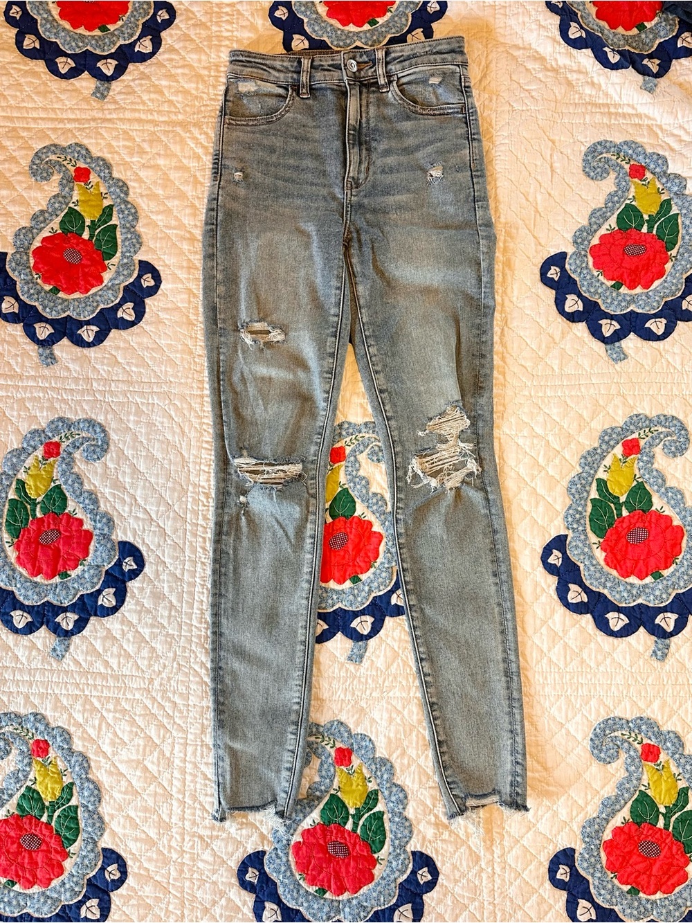 American Eagle Outfitters High-Rise Distressed Skinny Jeans - Light Wash